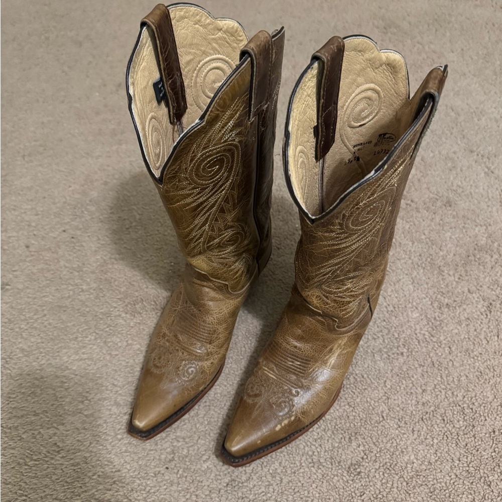 Justin Boots Cream and Brown Leather Cowboy Boots